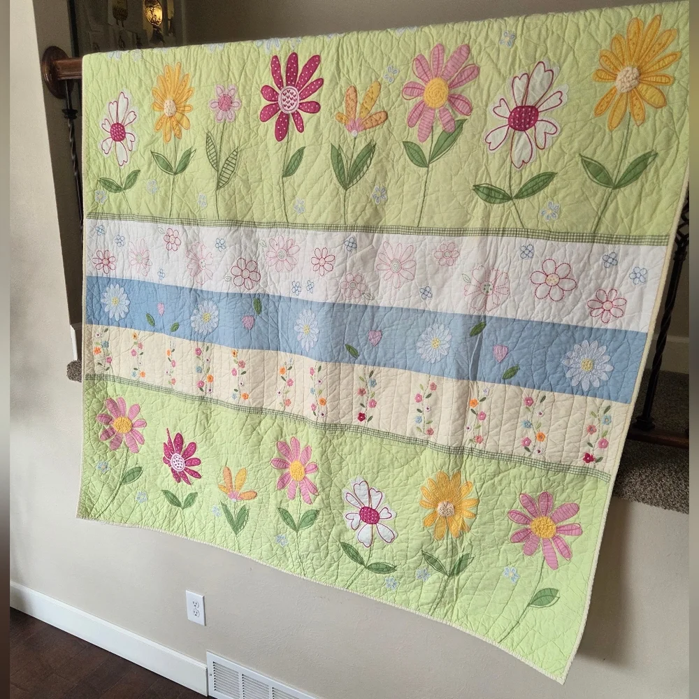 Pottery Barn Kids 86 X 68 Twin / Full Quilt Spring Flowers Girls Teen Bedroom